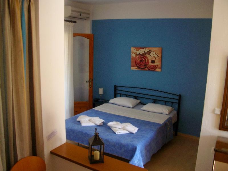 Pella House Studios & Apartments Пефкохори Экстерьер фото
